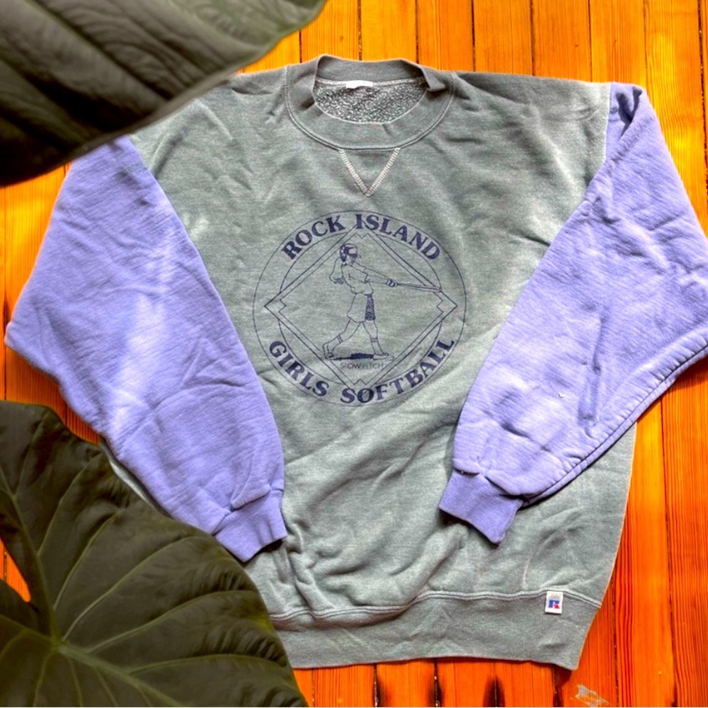 Medium UO Softball Sweatshirt